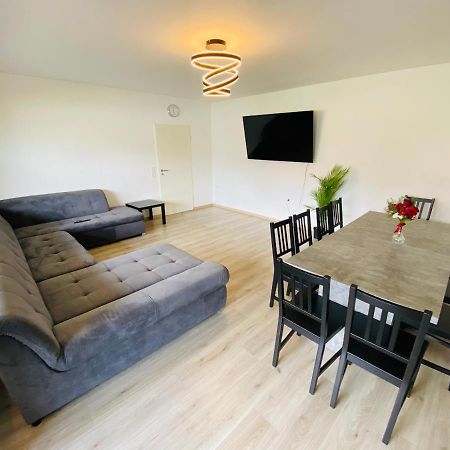 Generous Apartment I 7 Beds I 110 Sqm I Fast Internet พาเดอร์บอร์น ภายนอก รูปภาพ